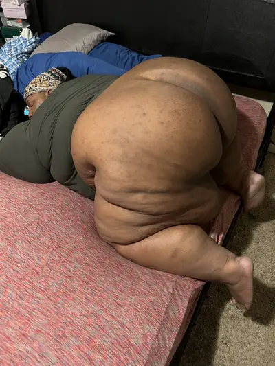 SSBBW PARIS ENORMOUS BOOTY cover image
