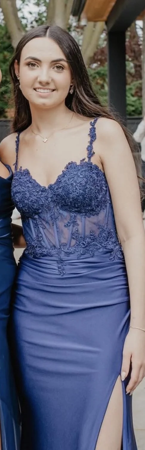 Reese Western Uni Ontario Canada Brunette First Year Teen Cutie image 19
