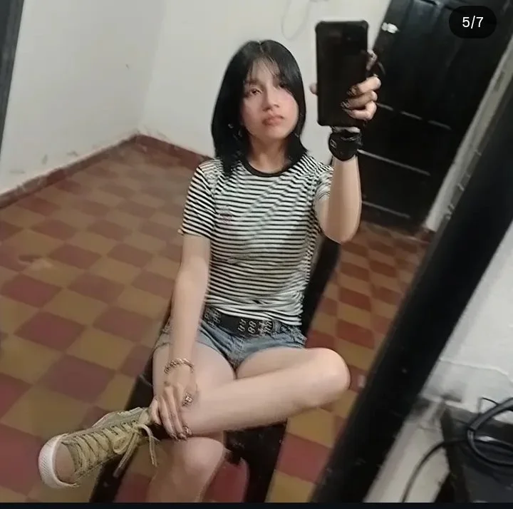Que opinan de la chica que me gusta?se llama Mayra y tiene 18 image 10
