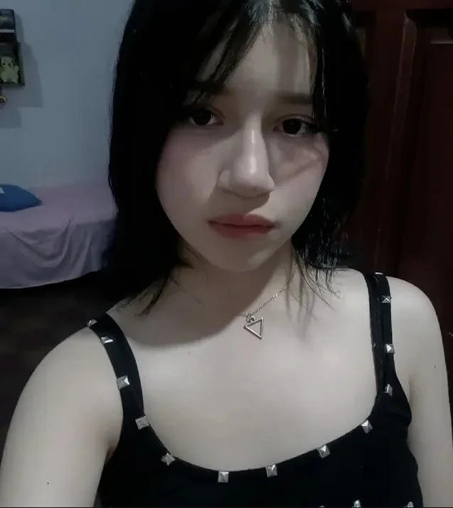 Que opinan de la chica que me gusta?se llama Mayra y tiene 18 image 4