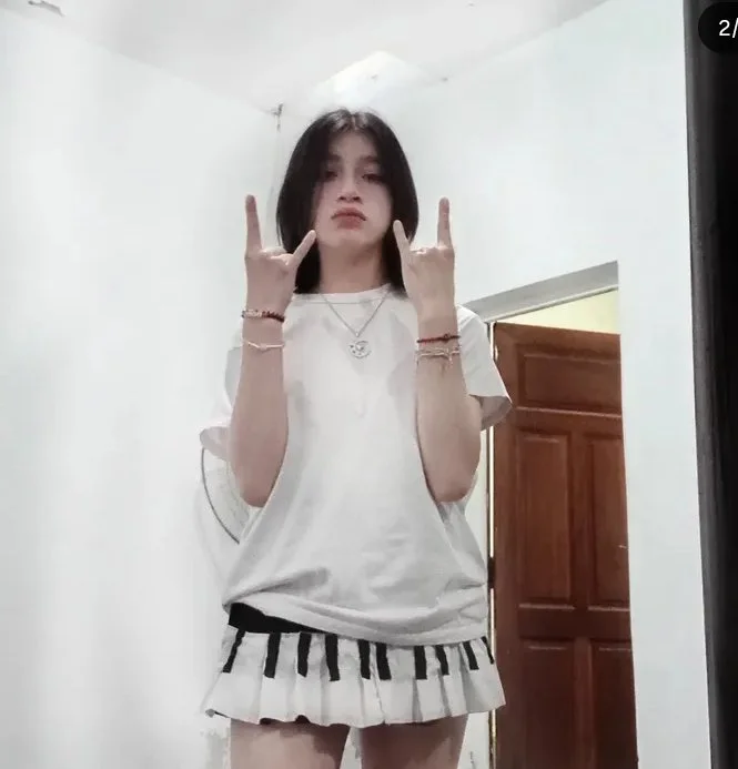 Que opinan de la chica que me gusta?se llama Mayra y tiene 18 image 5