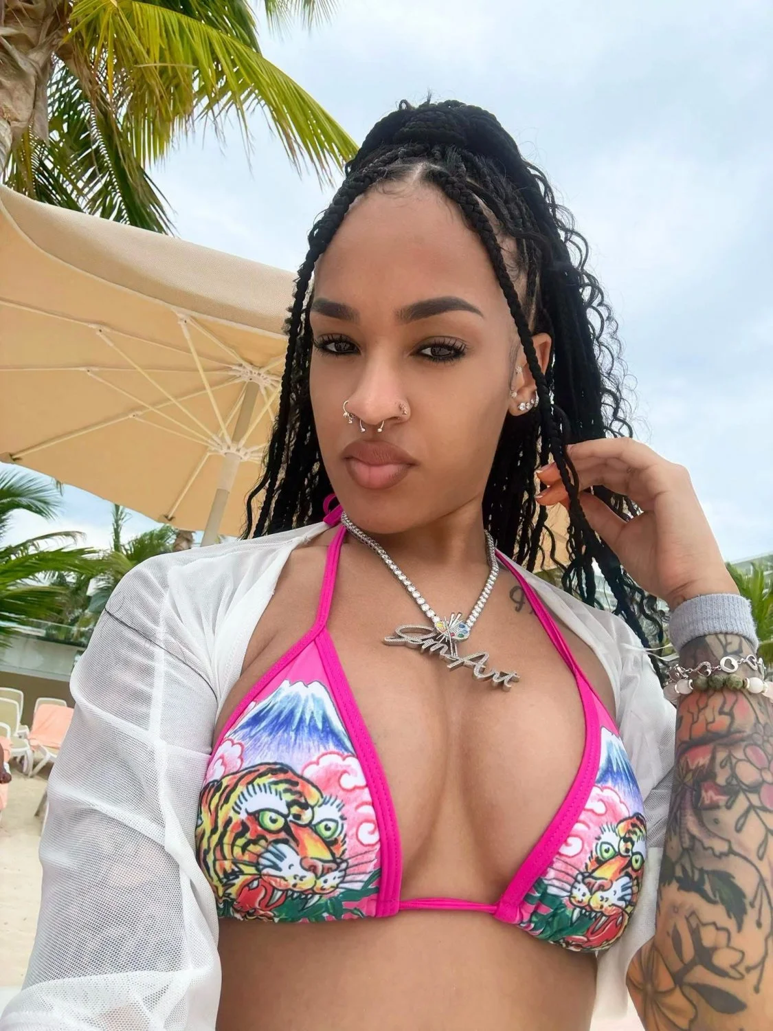 Only the baddest bitches 🔥 image 12