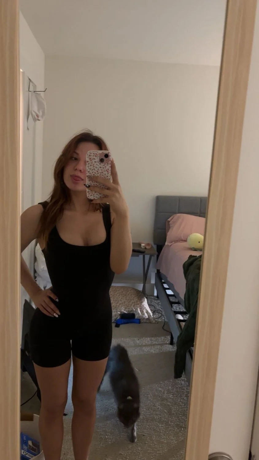 18yo barely legal with a thick ass main image