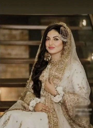 Pakistani MILF cheats with BBC 🇵🇰 ♠️ main image