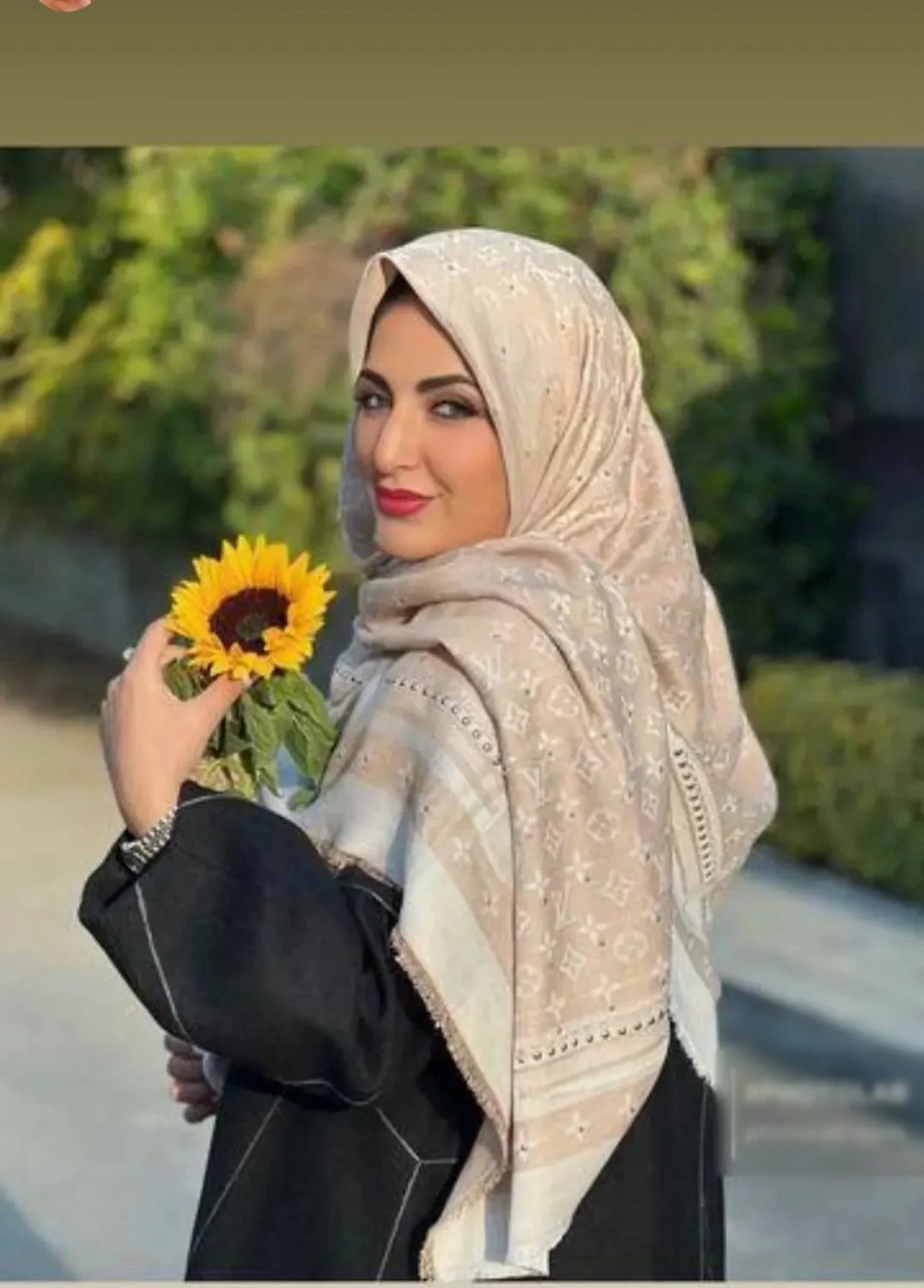 Pakistani MILF cheats with BBC 🇵🇰 ♠️ image 2