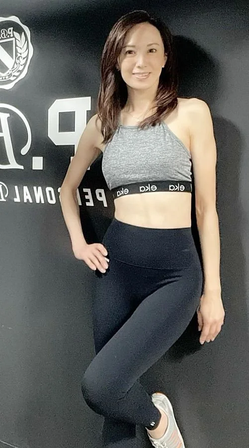 🔚Japanese　顔抜き　駒田奈美　美魔女コンテスト　ファイナリスト　美熟女　ソフトエロ　一発やりたい image 21