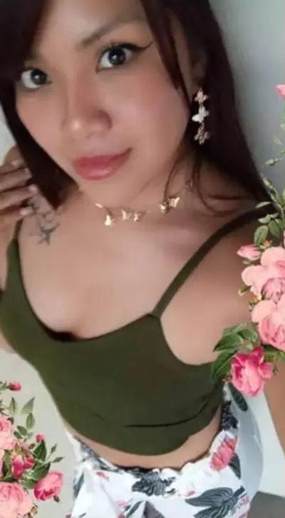 Young mom 2 🍑🍑❤️❤️🤤🤤🤤🤤😋😋😋 cover image