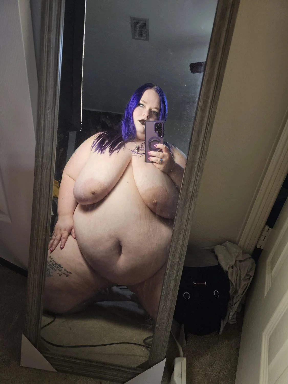 White SSBBW image 8