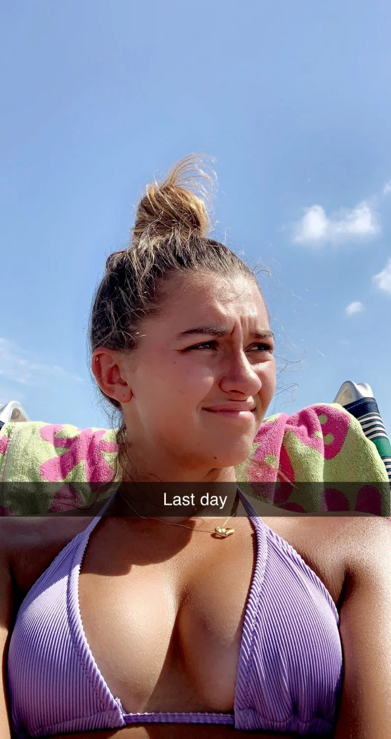 She thought she was safe, snapchat leaked image 2