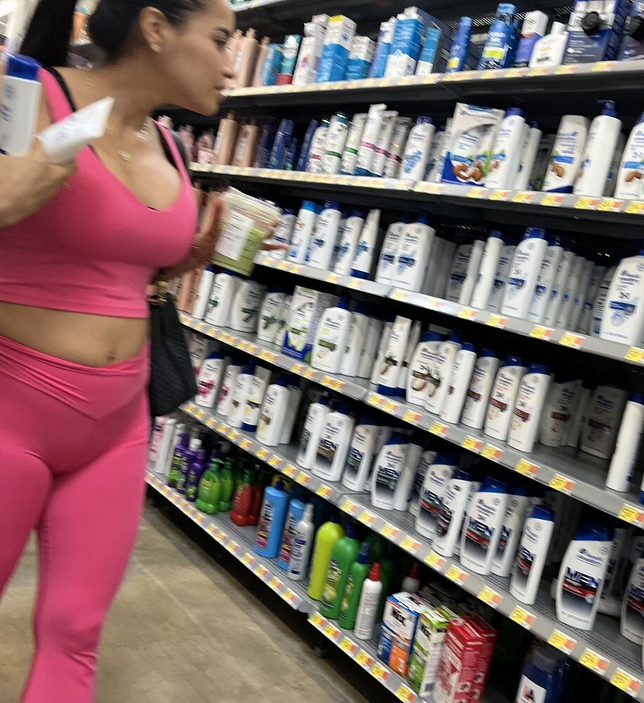 Tight milf Latina body creepshot image 3
