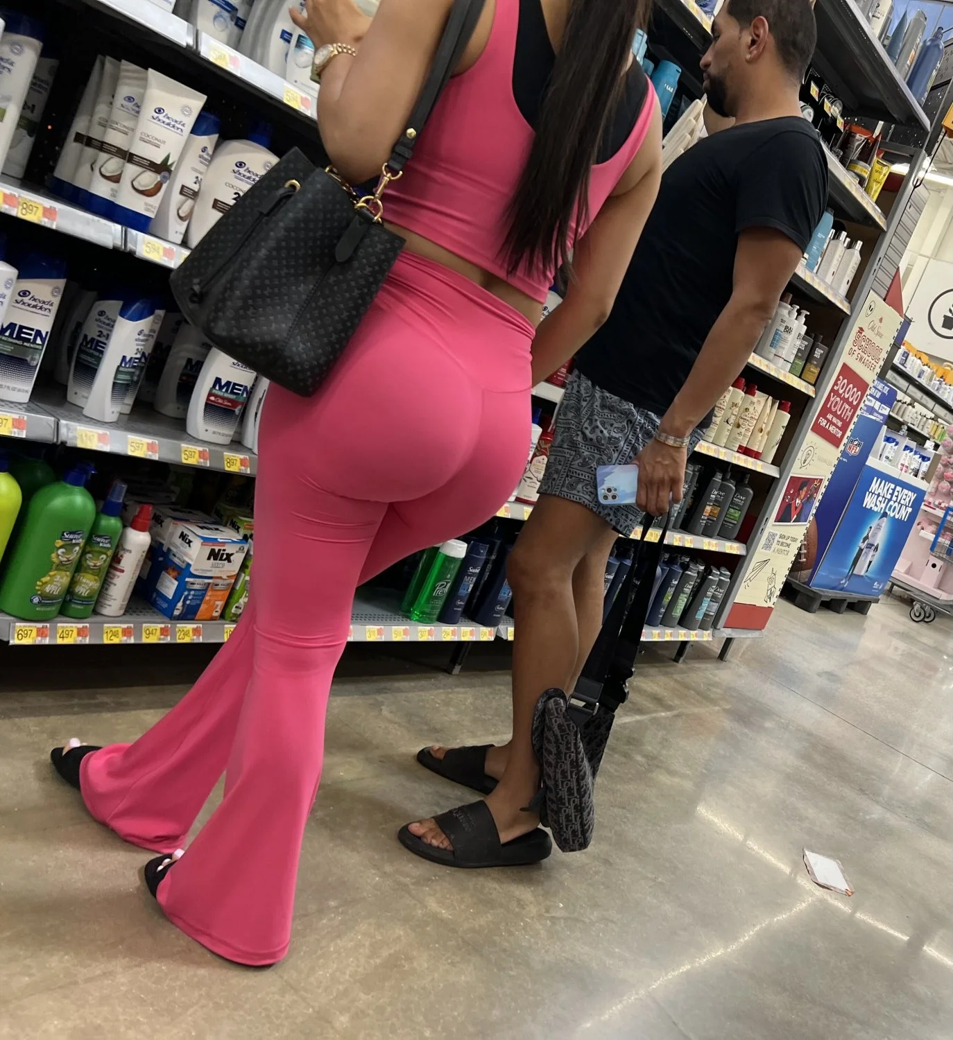 Tight milf Latina body creepshot image 5