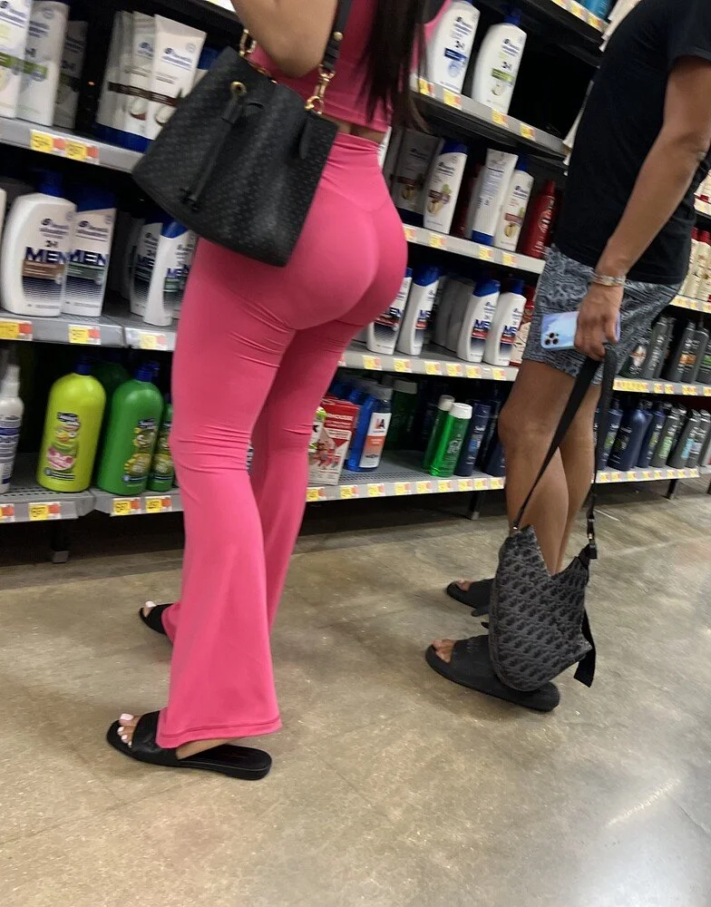 Tight milf Latina body creepshot image 6