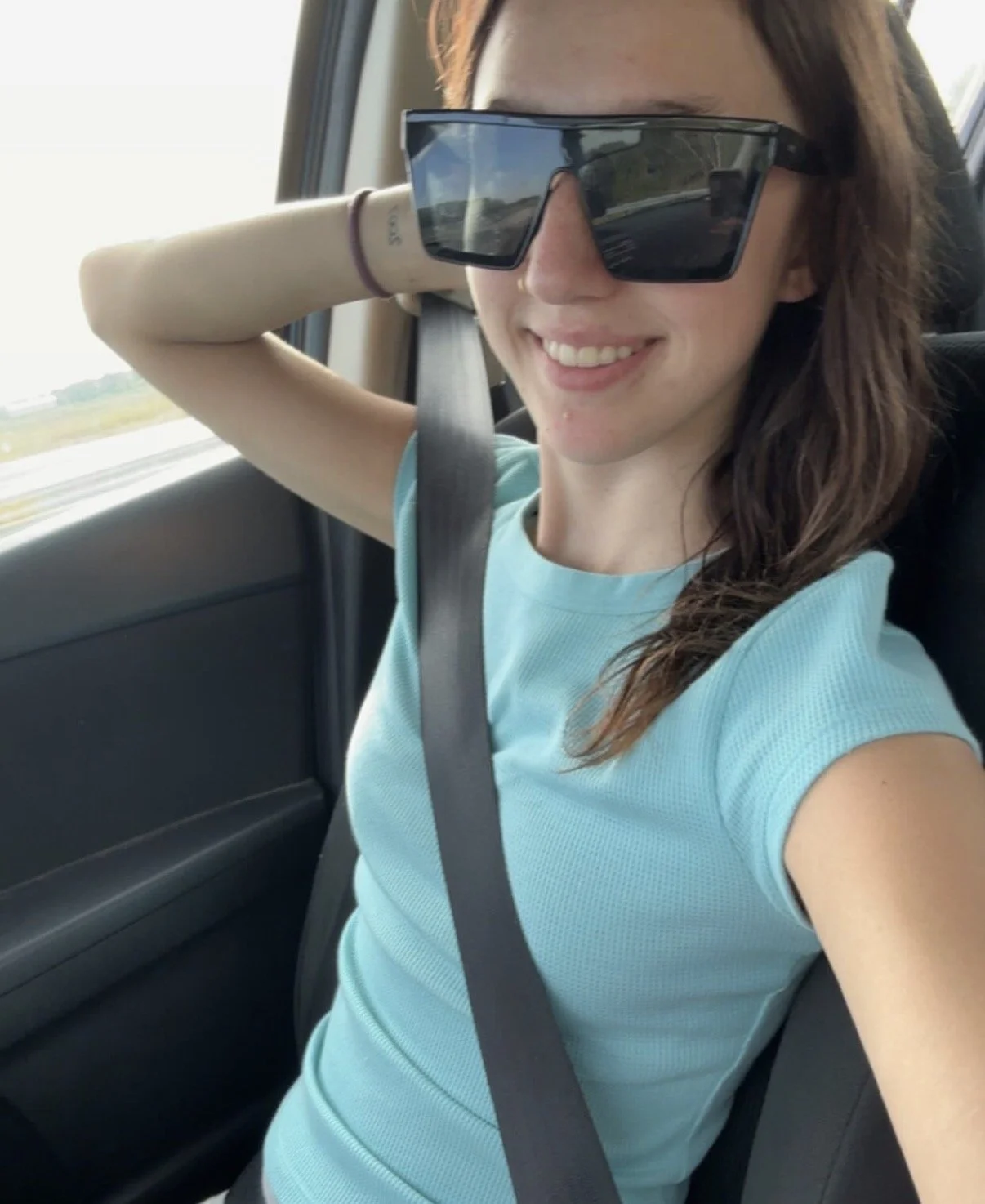 Sexy girl wants pinned down image 9