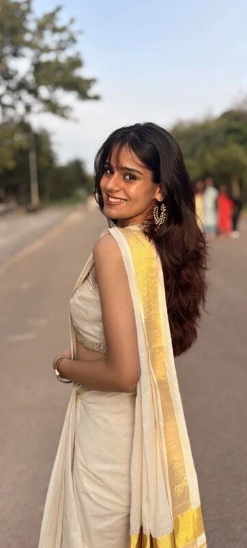 486 - Very Beautiful Indian girl with bf image 2
