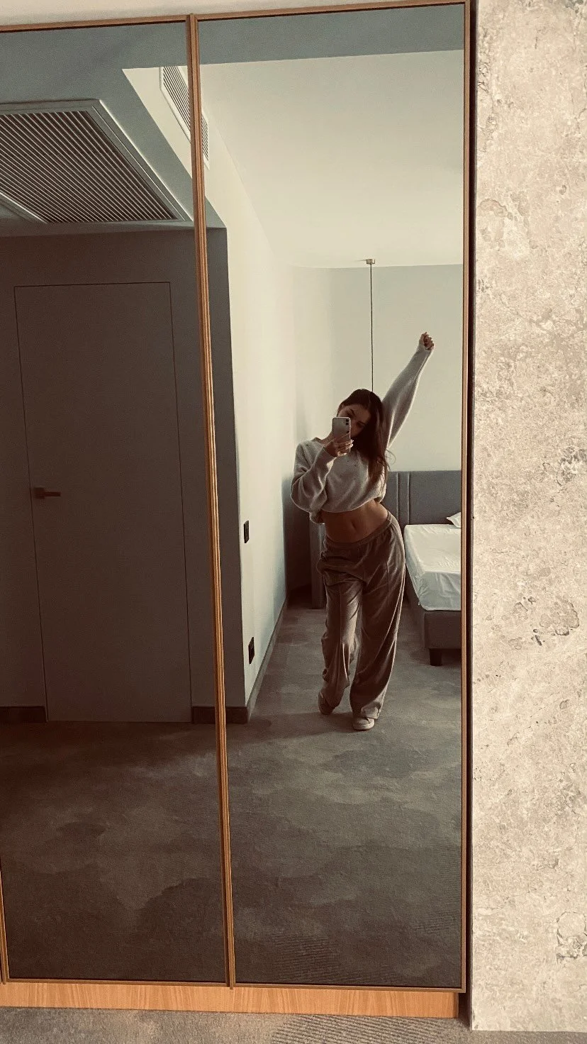 Stunning teen slut Raisa image 14