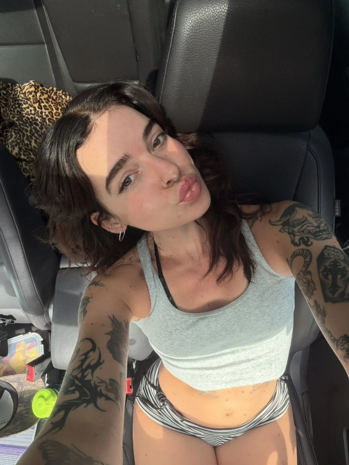 reason why she’s my fav rave girl image 1