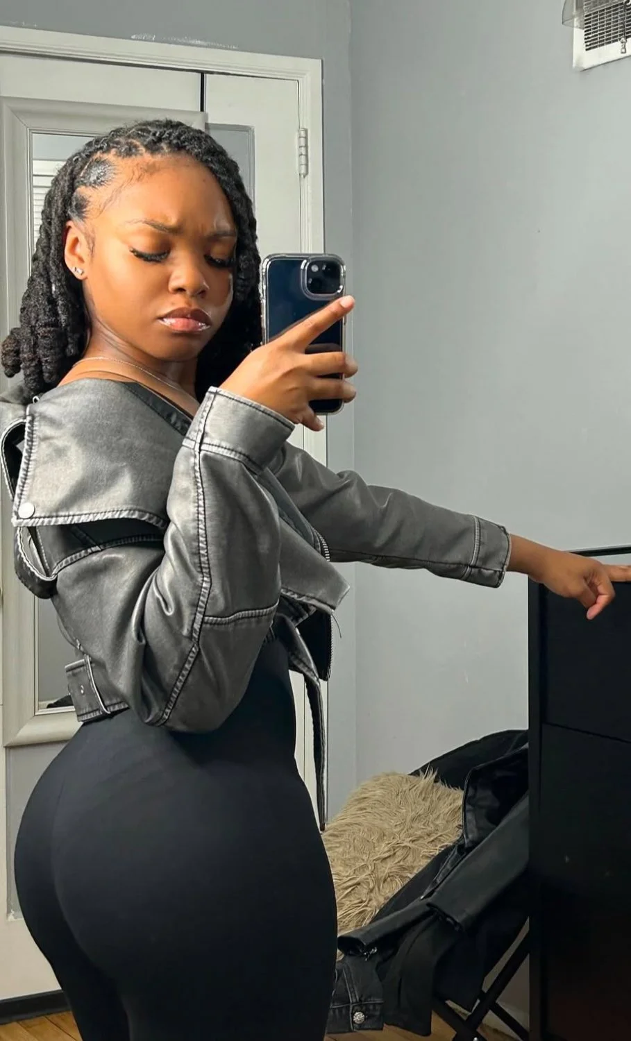 Ebonyy image 3