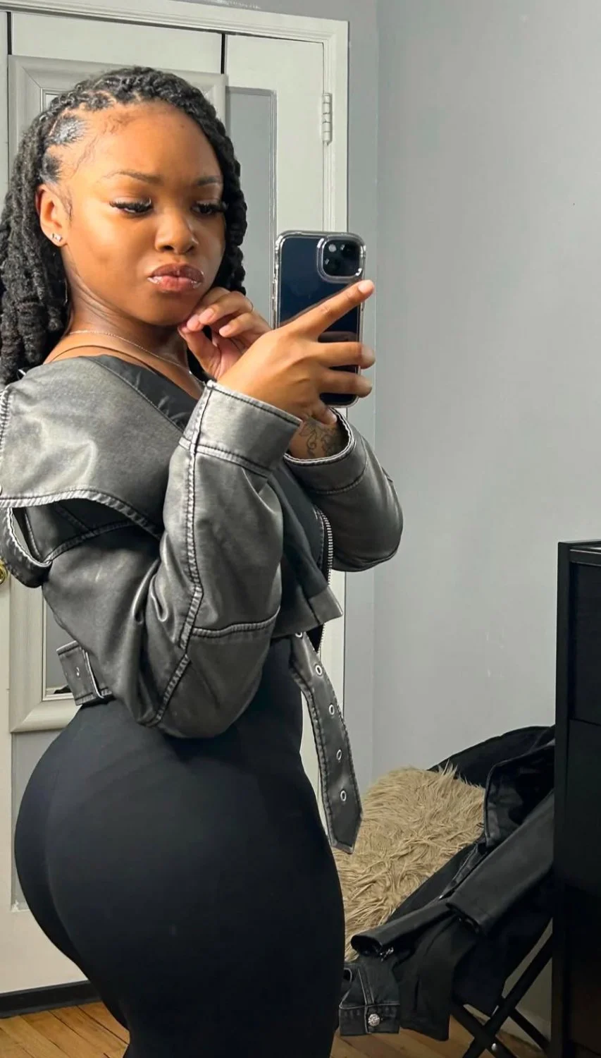 Ebonyy image 4