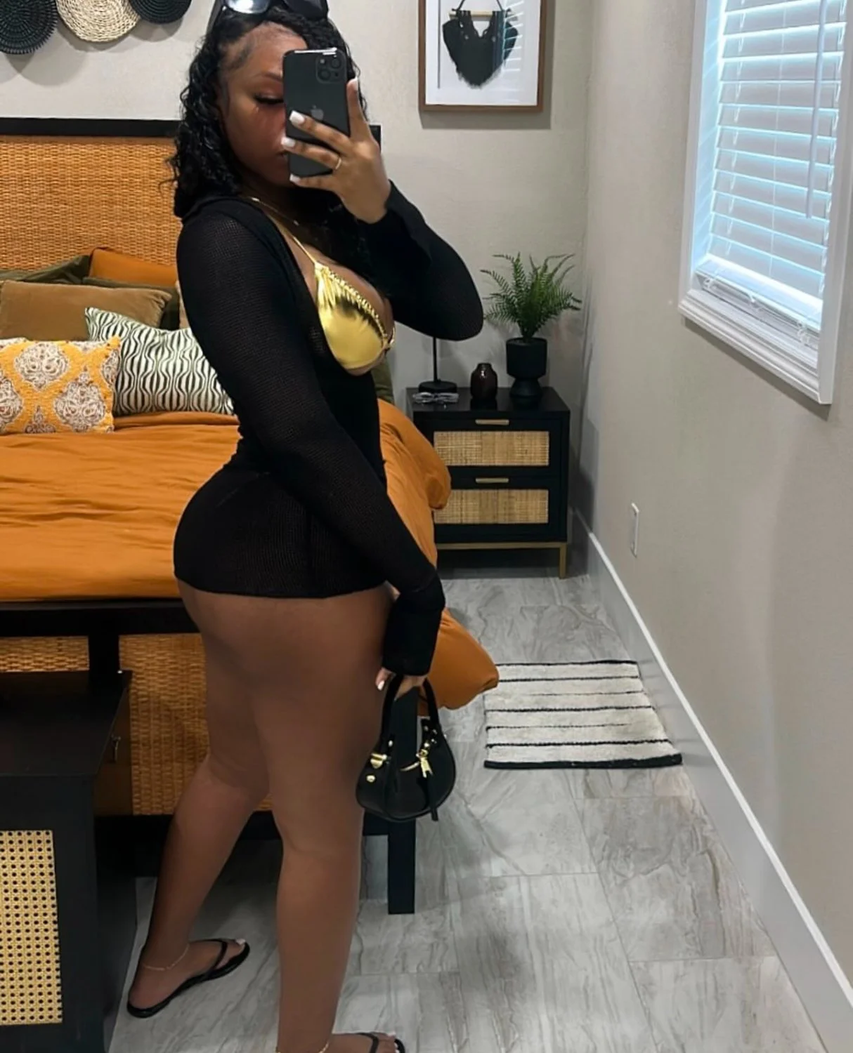 Ebonyy image 5
