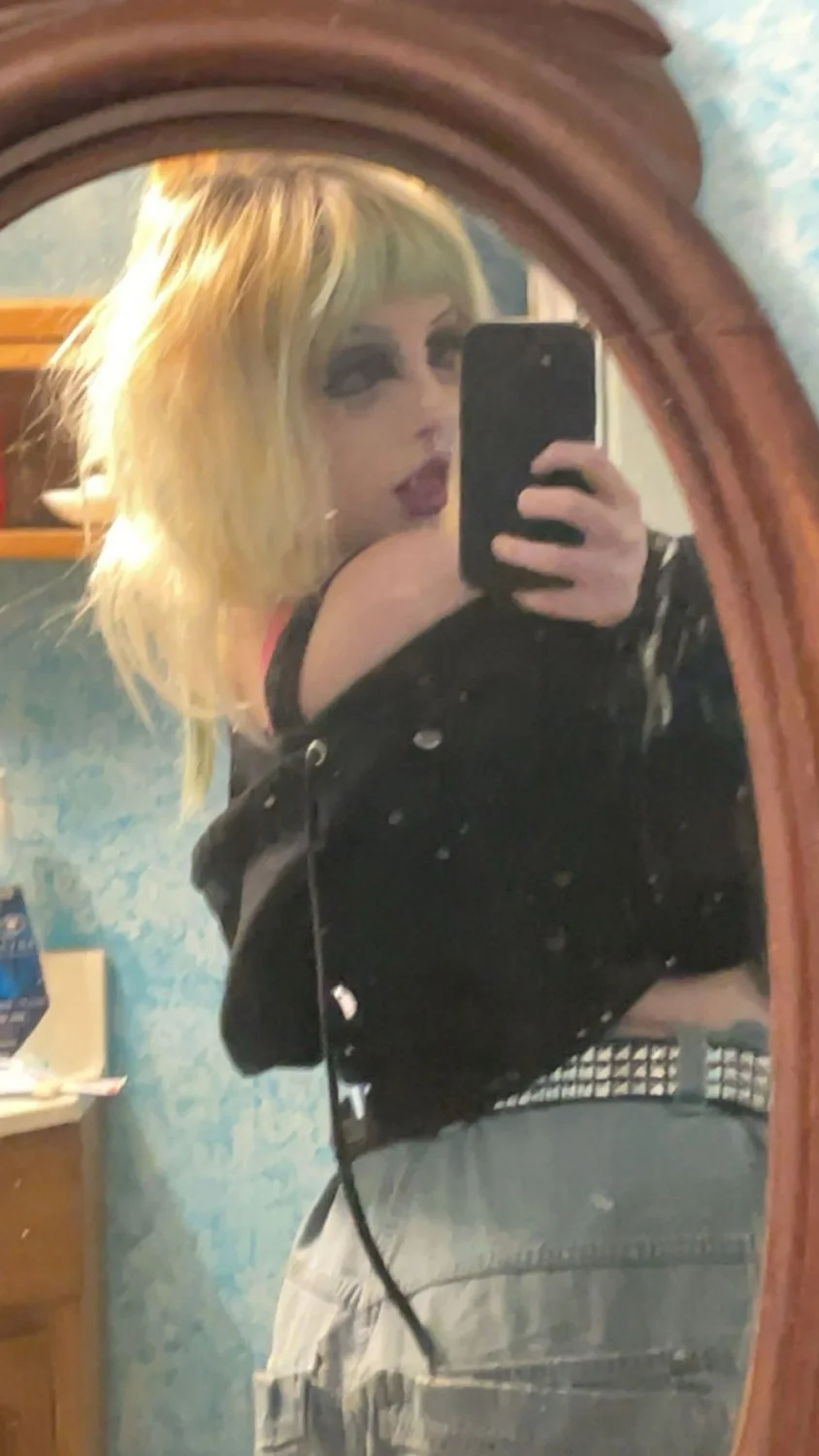 Irl emo whore stolen snaps part 1 image 15