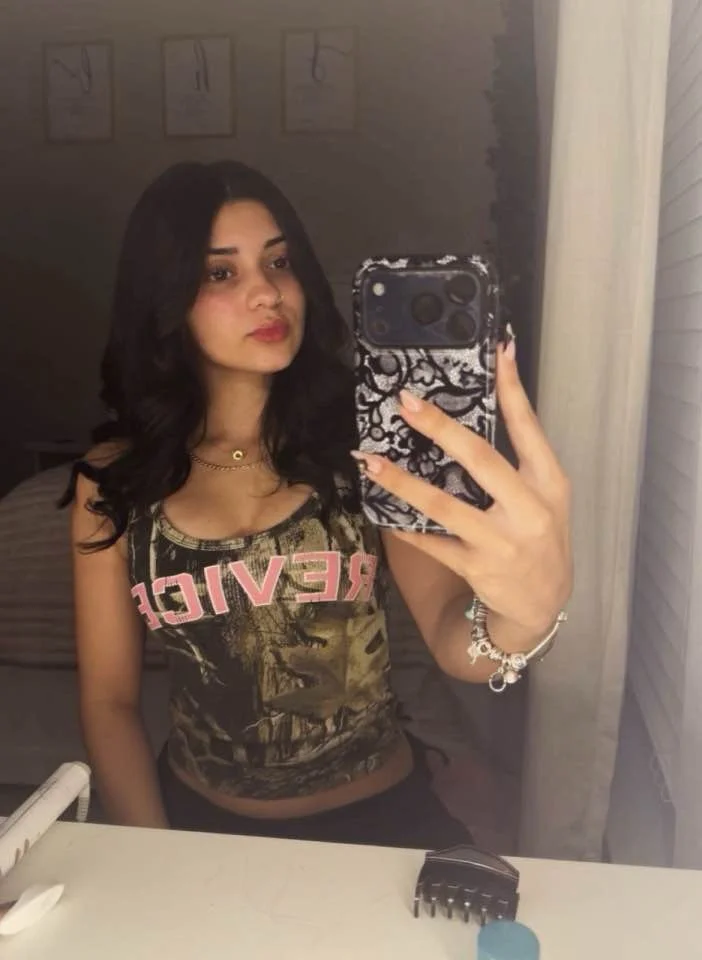 Meet the newest addition the the stable: Olivia, 18. Kik me at OGBullKing for same. main image