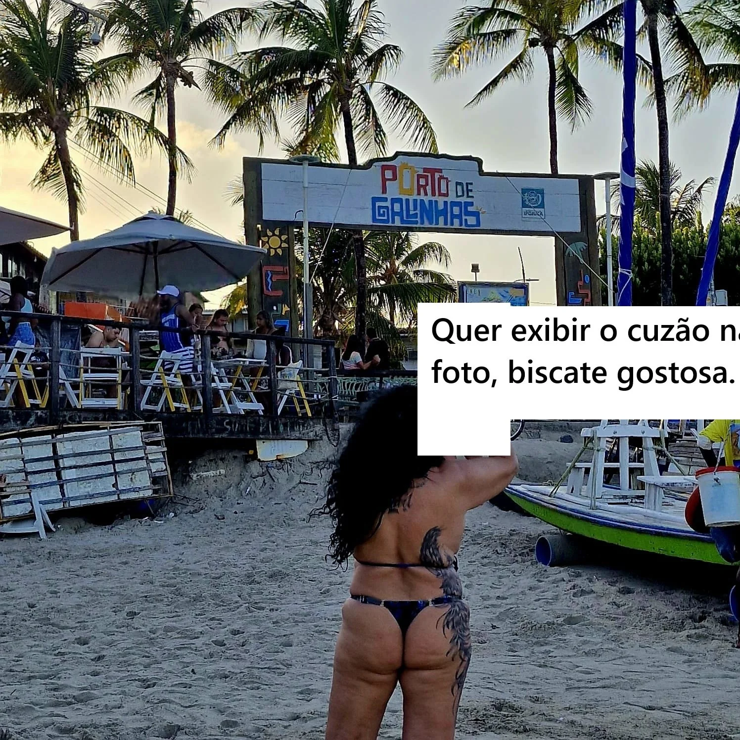 Coroa mãe de familia e suas filhas de bikini. image 20