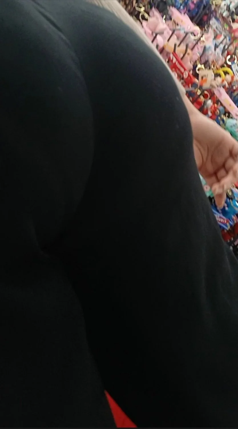 Como ven el culote de mi amiga image 1