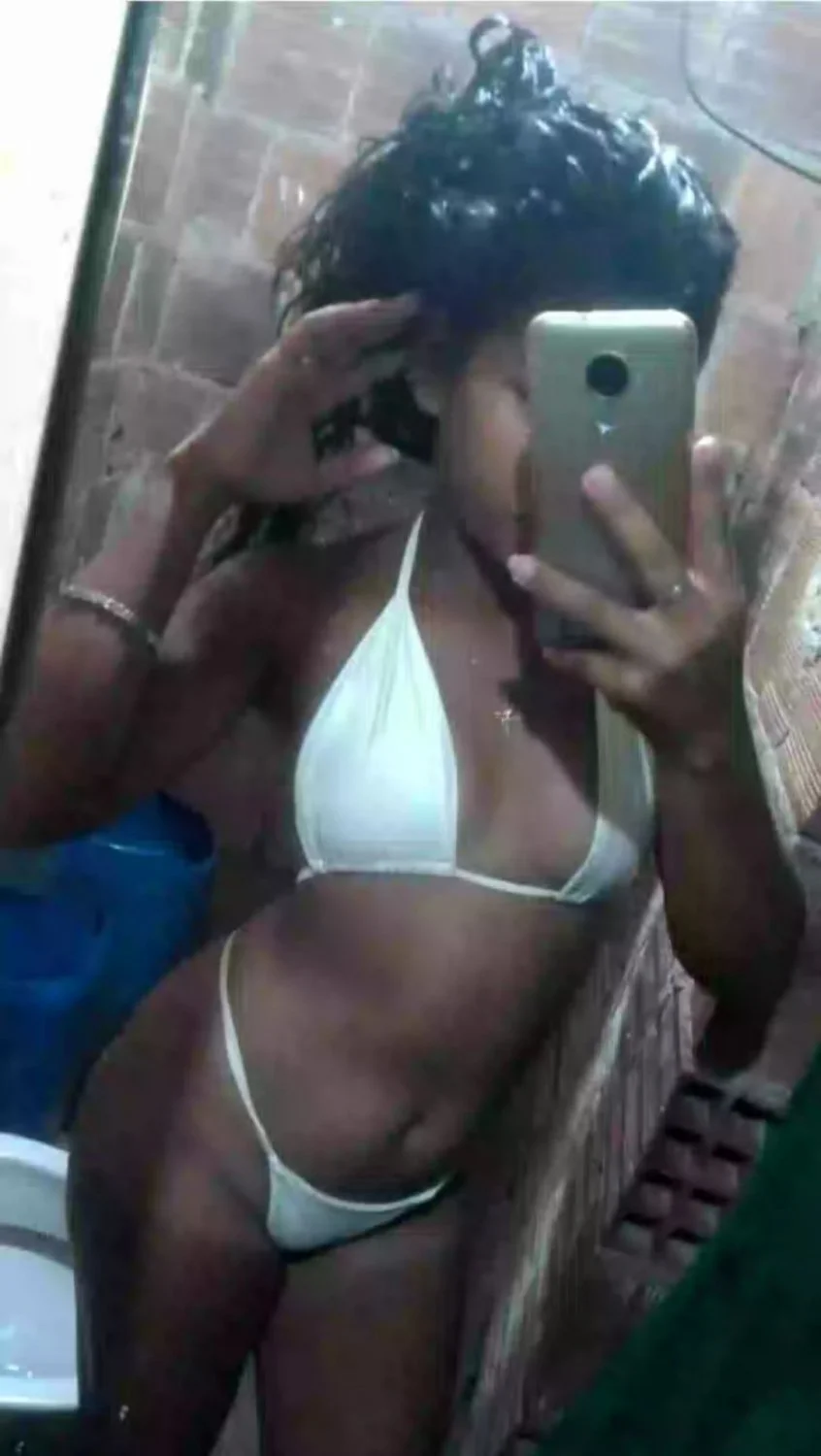 Moreninha gostosa image 3