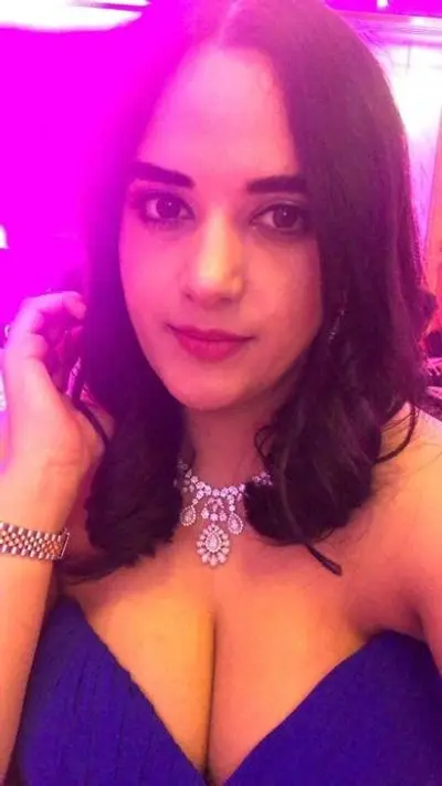 العمة القحبة هبة ٤٢ سنة cover image