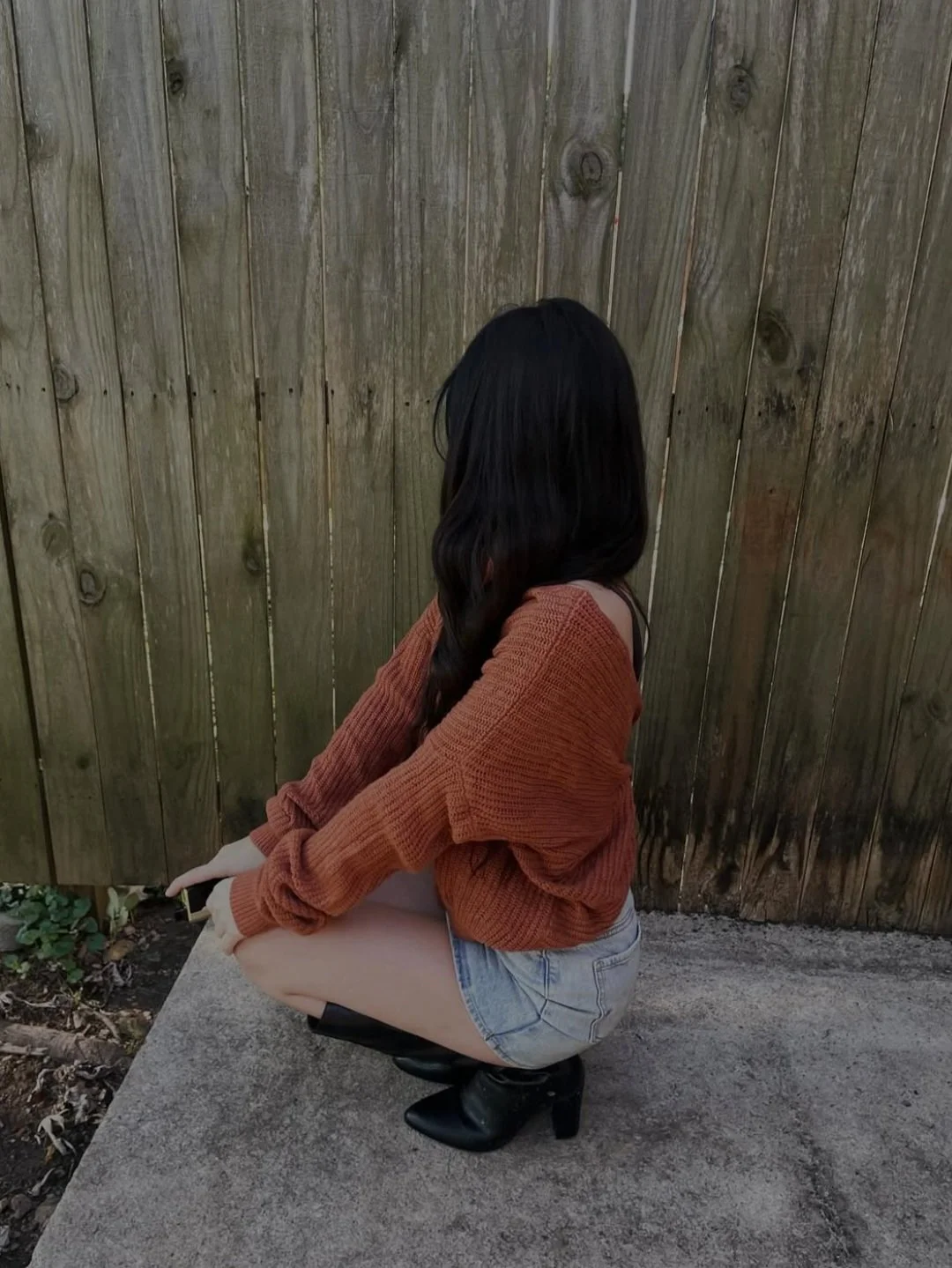 smoking hot petite whore Emma image 17