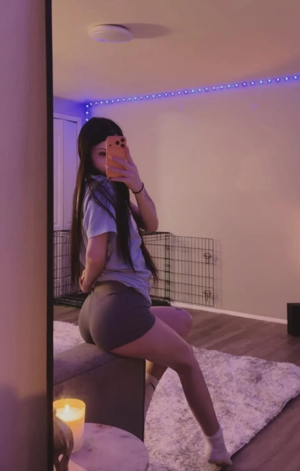 smoking hot petite whore Emma image 21