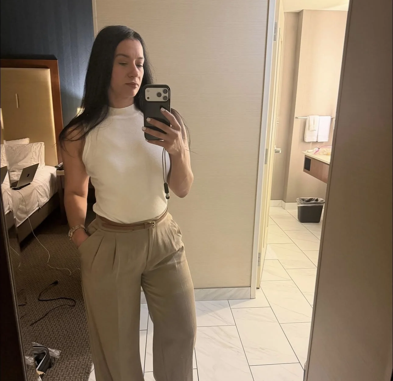 STACKED sexy thick Latina MILF image 5