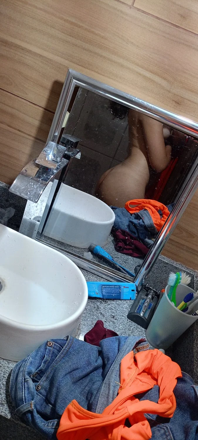 cacheadinha do peito durinho e bunda grande hackeada image 3