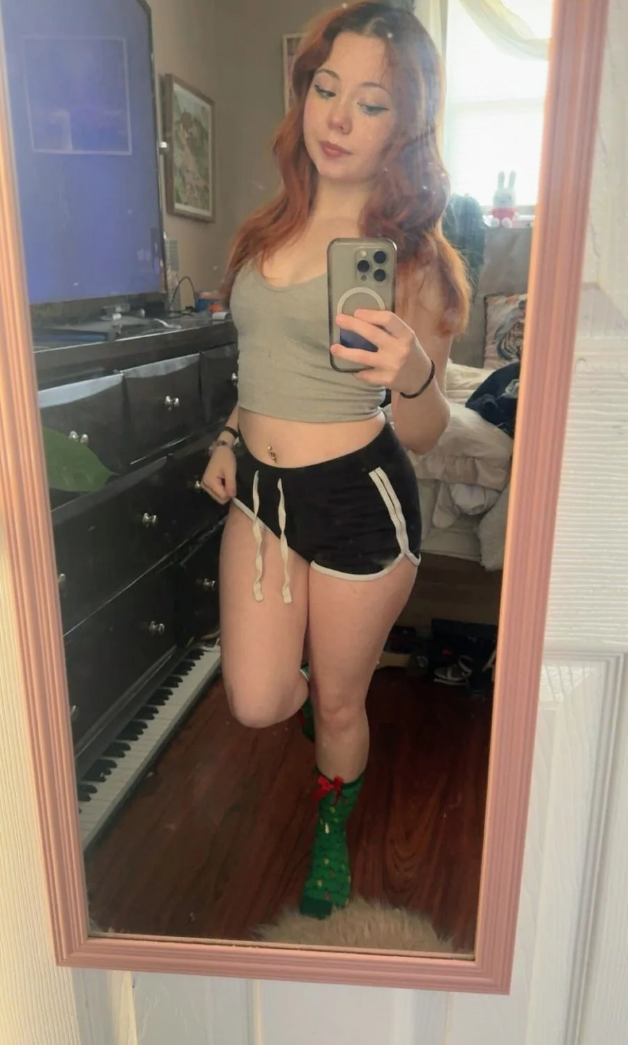 Baby Belen. Hot 🔥 Petite de Pezones parados. Medianas Tetas😋 image 1