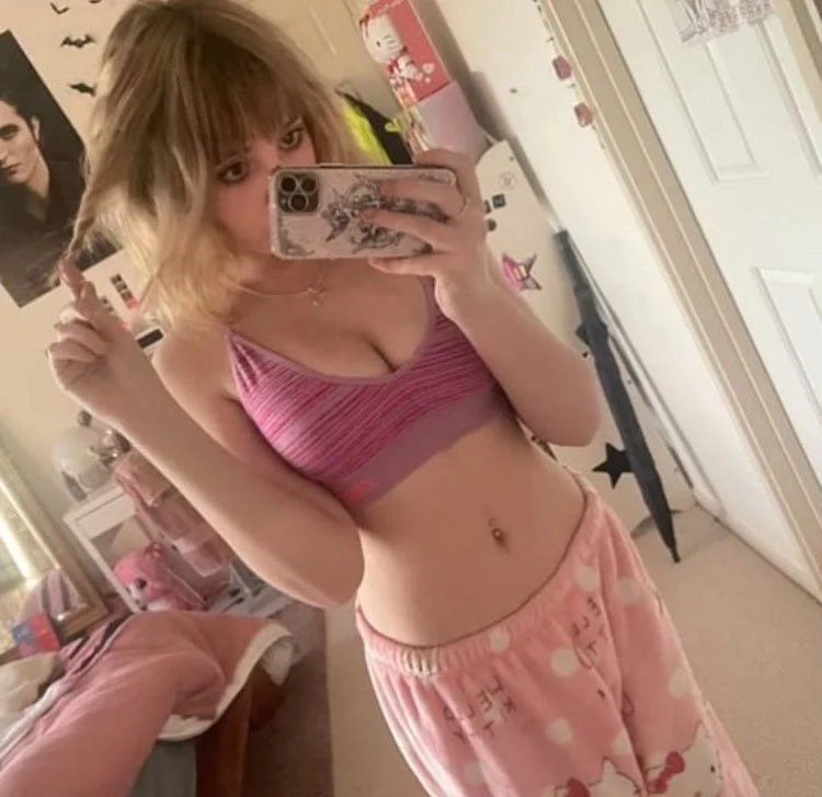 *My faves* Louise 18 image 11