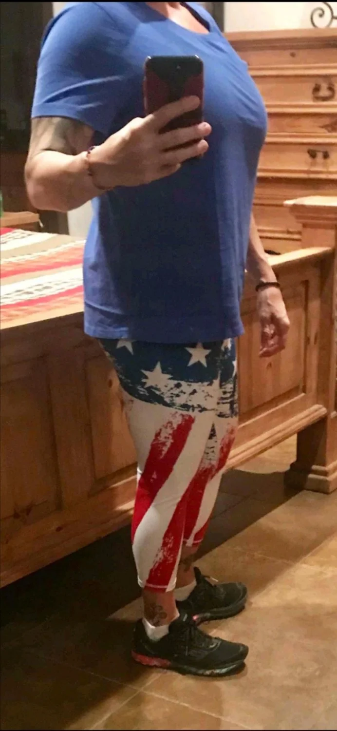 Mature fit squirter shows off main image
