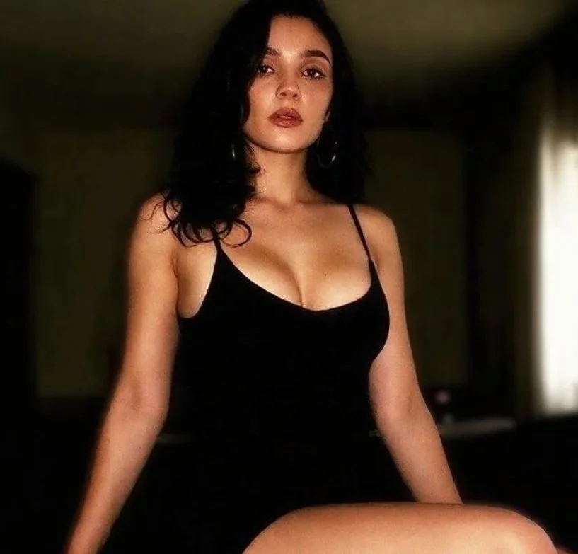 BILLIE BOULLET image 16
