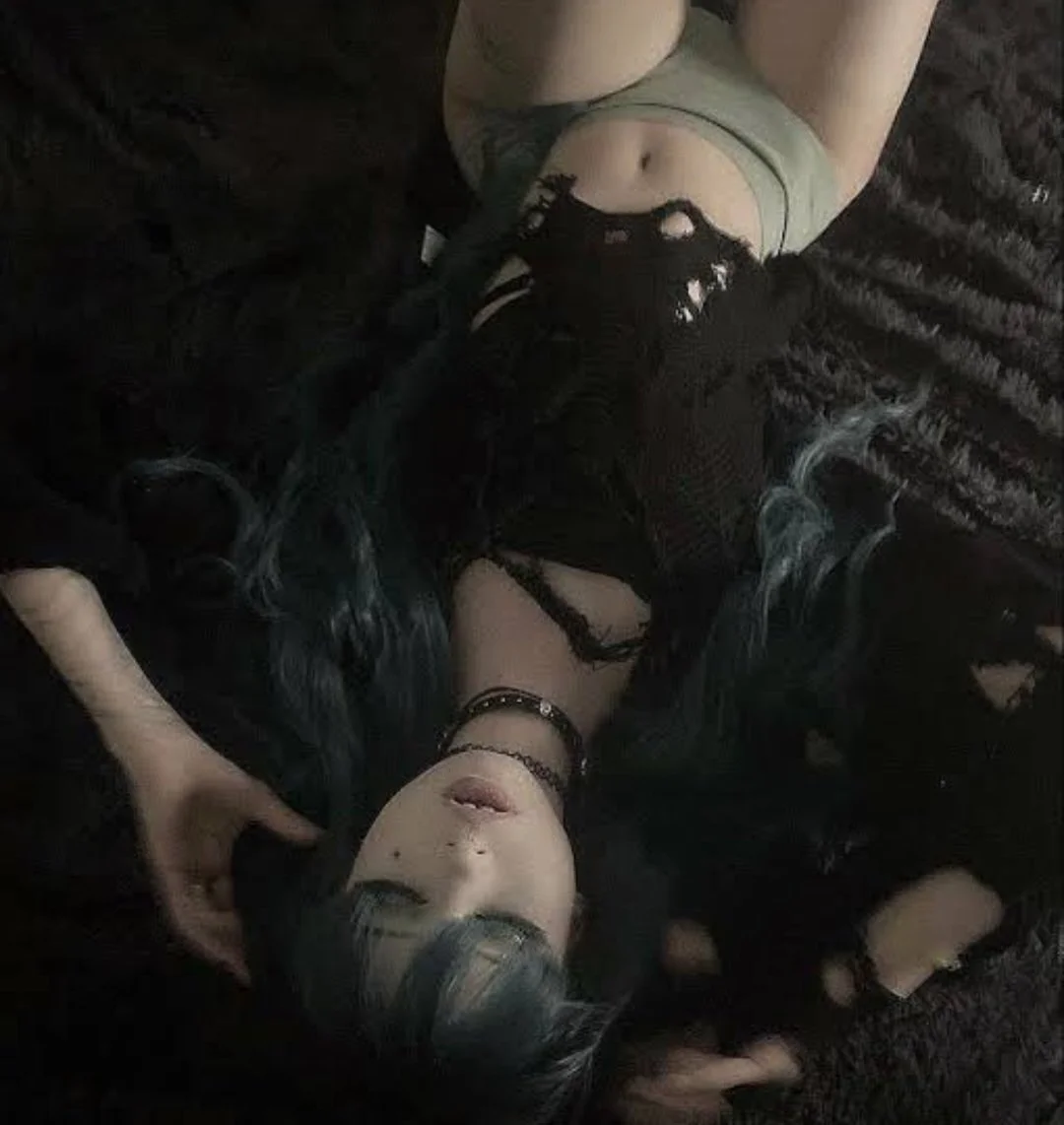 goth image 4