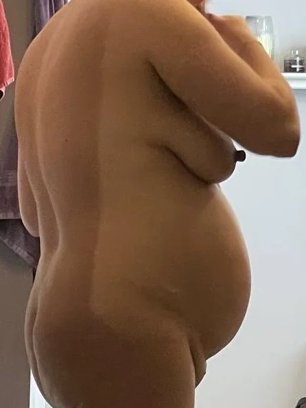 Unaware wife getting ready image 6
