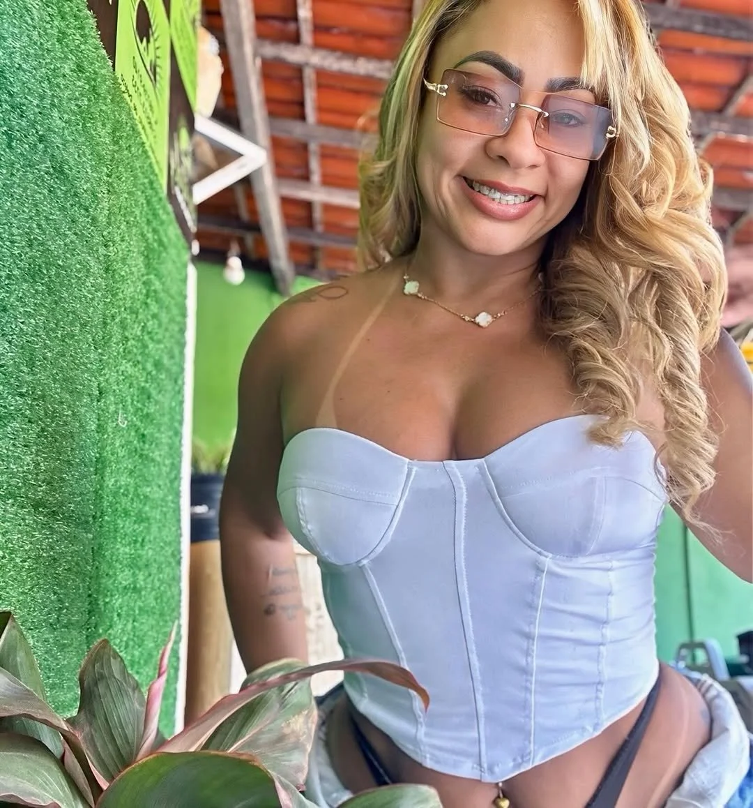 Räfåēlly Loirinha Milf Gostosa Pra Caralho image 16