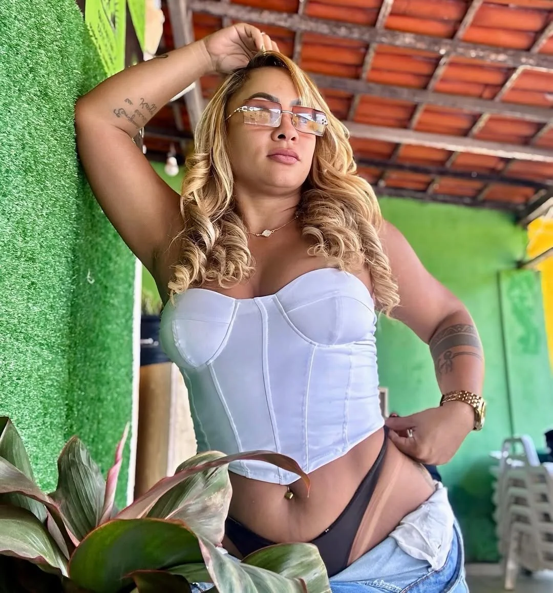 Räfåēlly Loirinha Milf Gostosa Pra Caralho image 32