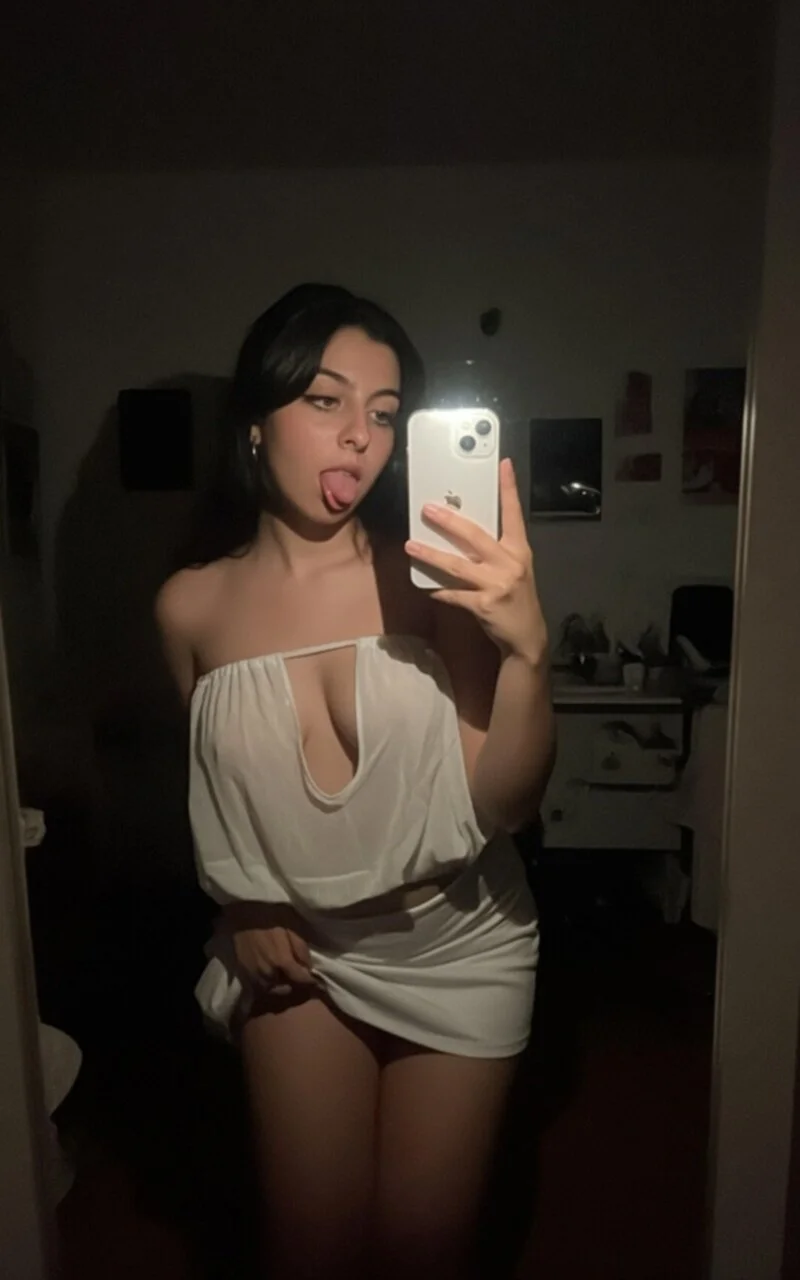 Brunet whore image 3