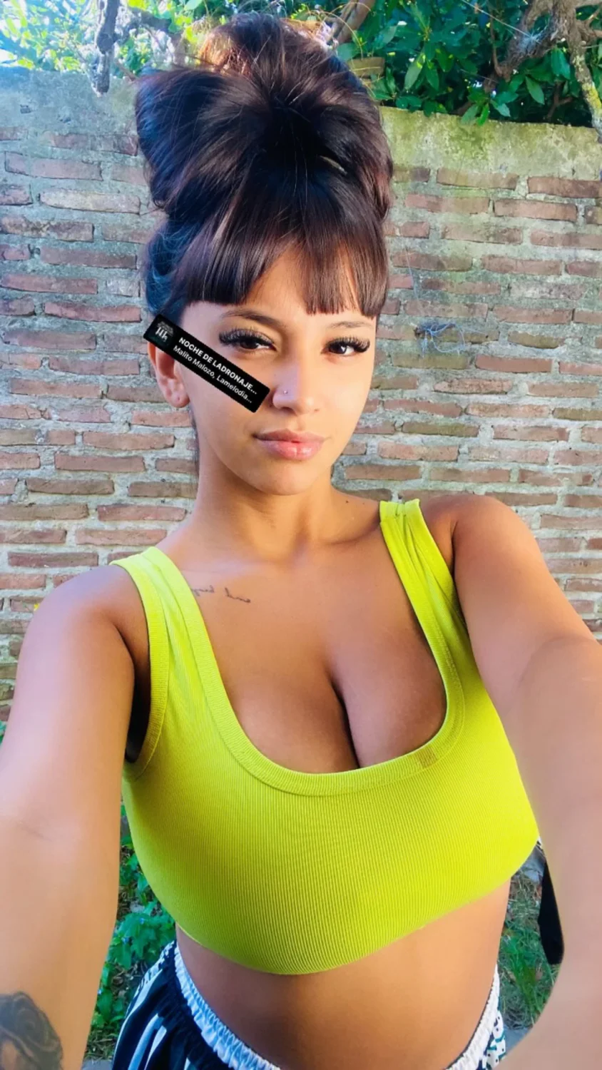 UNKNOWN 08 - BUSTY ARGETINIAN & SELLS CONTENT TOO, NAME'S VALEN (PART 01) image 46