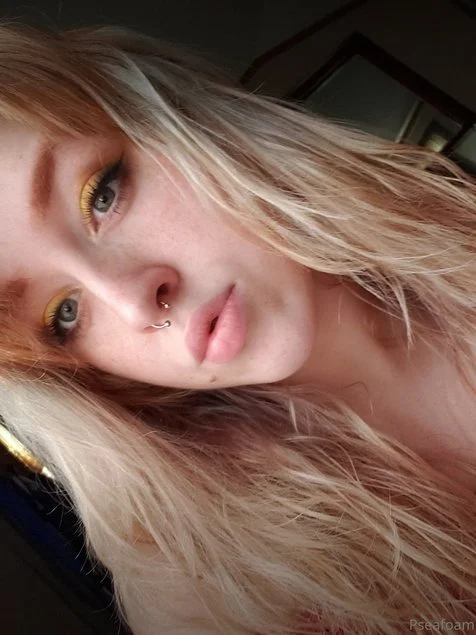 pale image 1