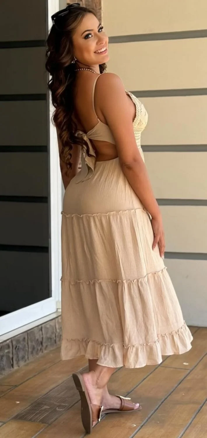 Alejandra Rubio looking sexy in dress image 7