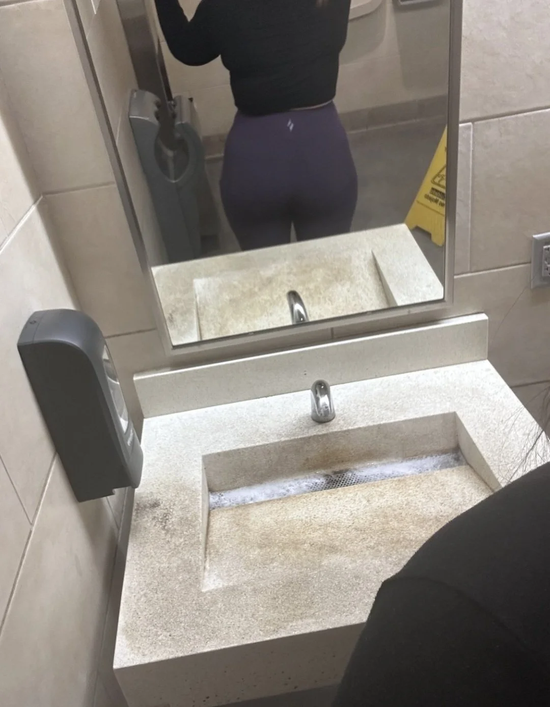 A followers hot mom 😍😍😍 image 9