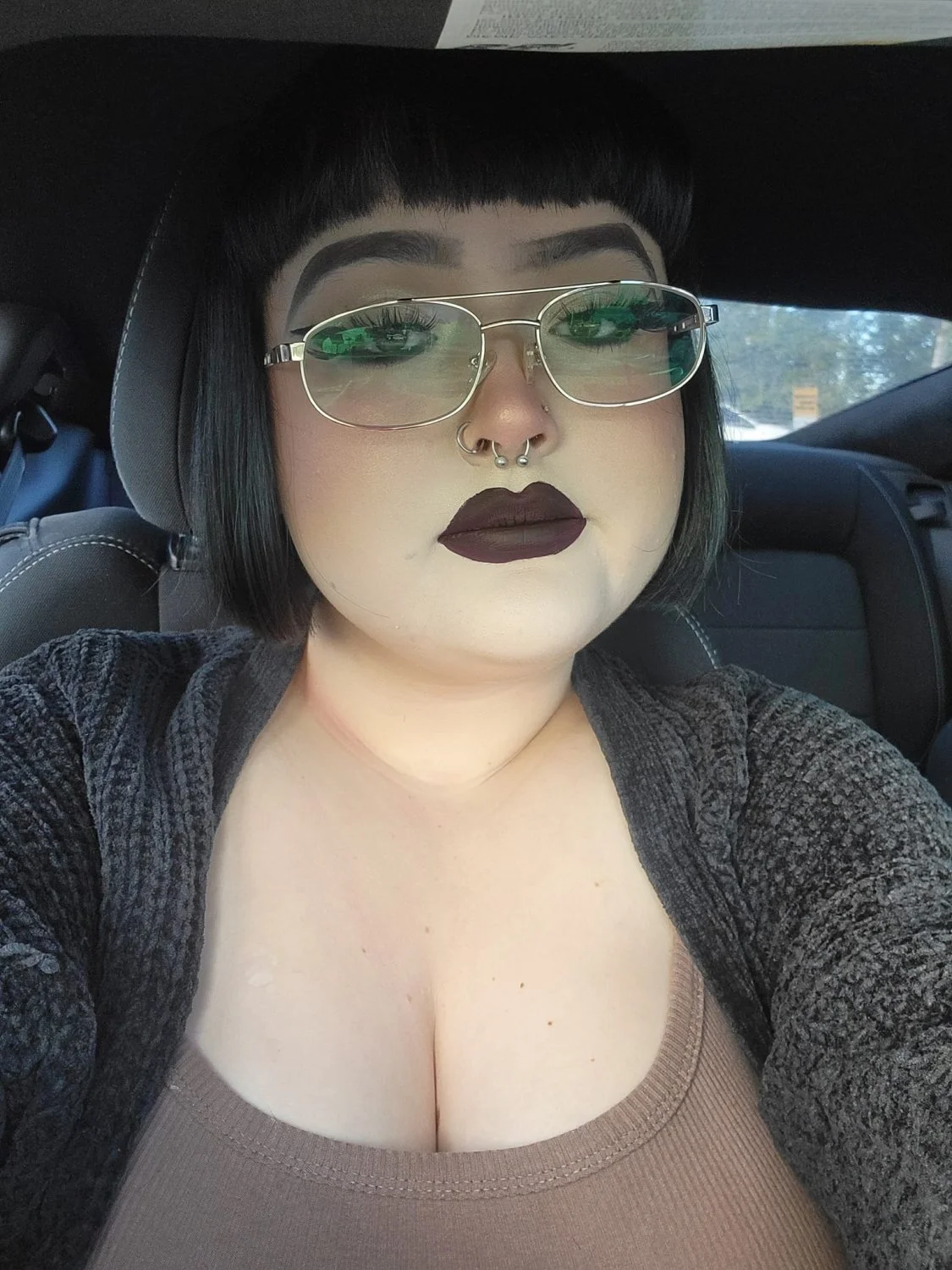 Fat white girl bbw teen who likes to show her fat jiggly pale ass image 11