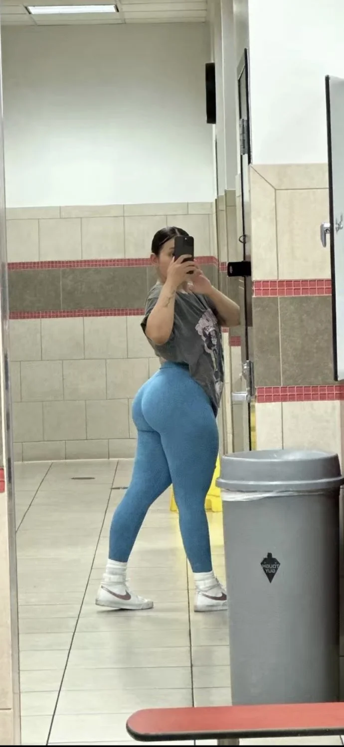 Michelle image 3