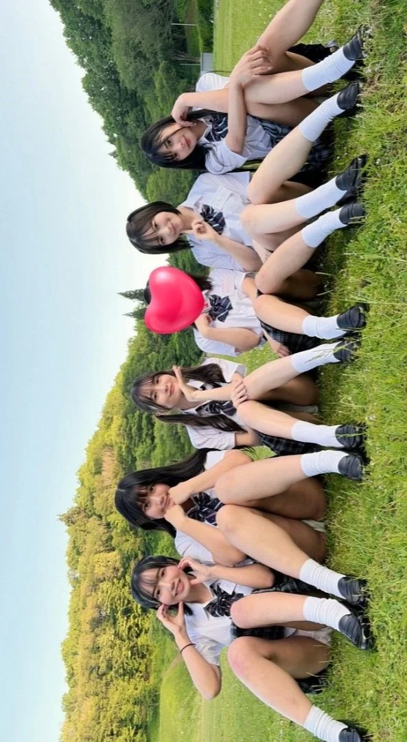 Random chicks image 7
