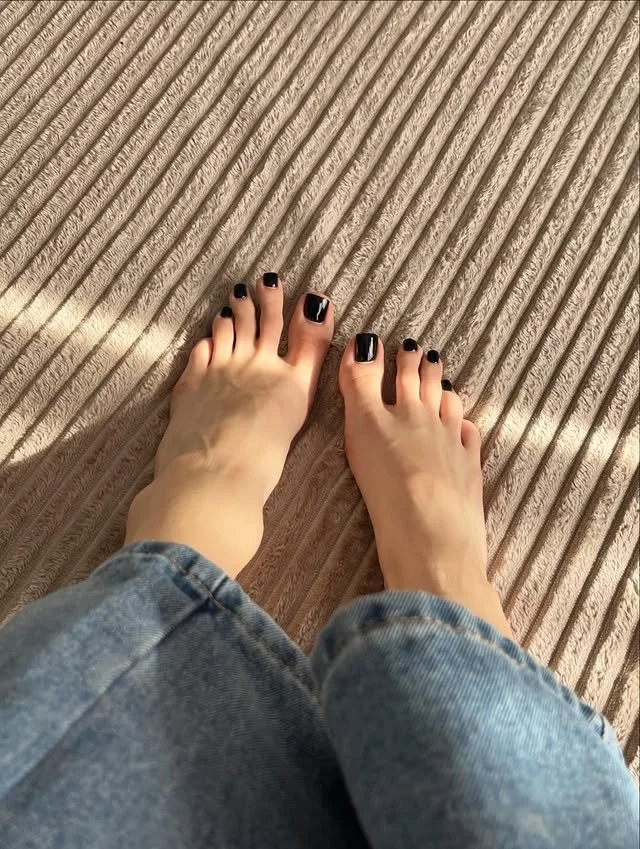 New Russian Footmodel Natya’s Perfect Feet image 7